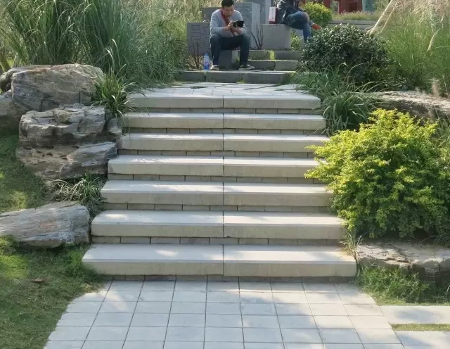 銀馬智能，PC磚