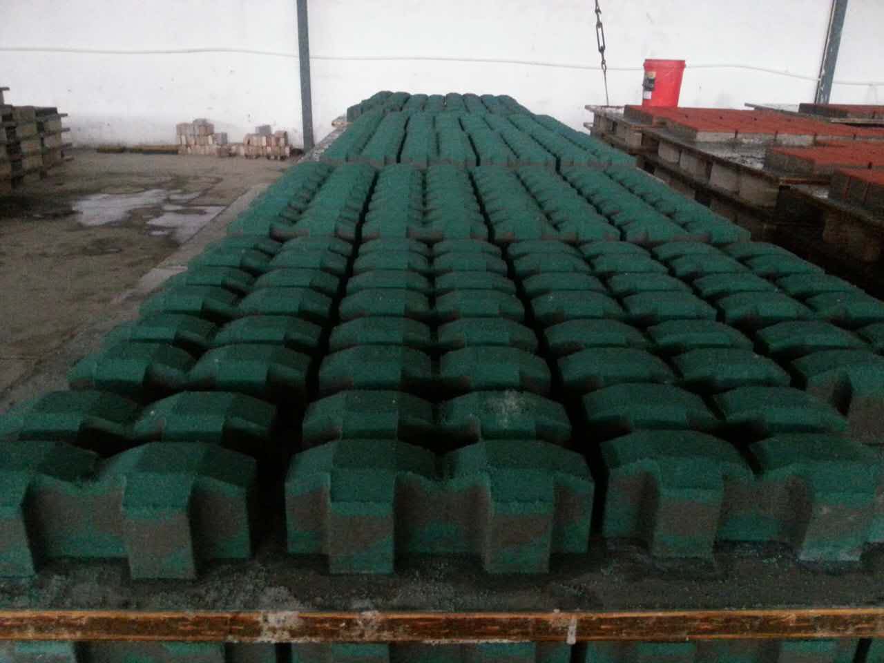 嵌角磚生產設備