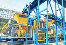 路面透水磚機(jī)械：皮帶傳輸機(jī)清理不干凈的嚴(yán)重后果