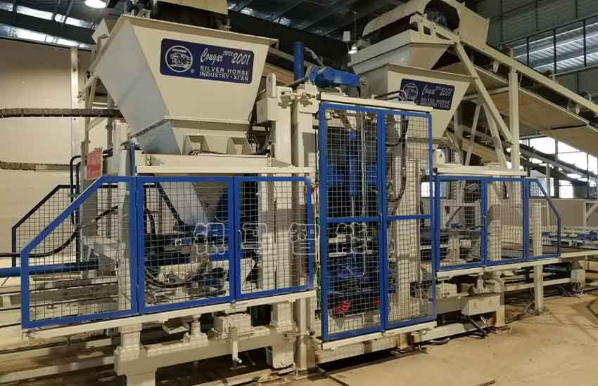 生態(tài)制磚機：防止和消除輸送帶跑偏的措施