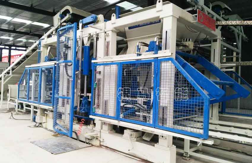 保障免燒透水磚設(shè)備液壓系統(tǒng)正常工作的日常檢查有哪些?