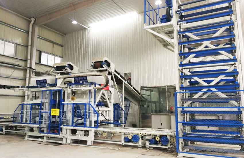 免燒磚制磚機器:有關兩種皮帶機驅動裝置的優缺點