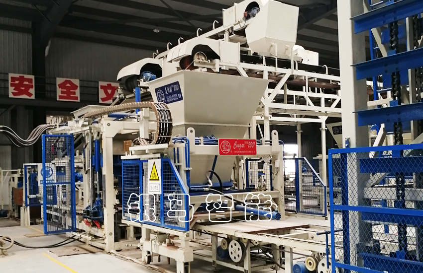 免燒磚制品設備用特點促使企業長久發展!