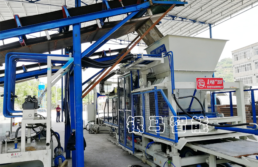 PC磚機械設備:免燒磚機為什么企業(yè)機械的維修費那么高?