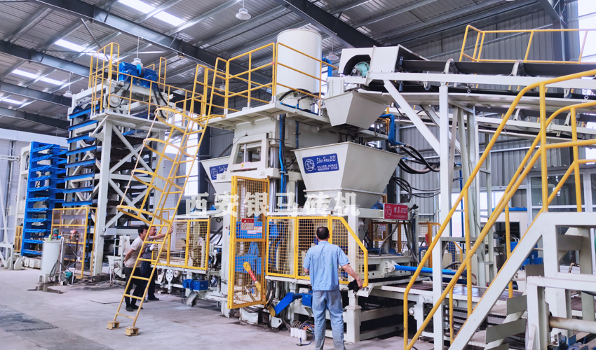 免燒磚機:礦山企業從安全生產轉向人文關懷的智能設備